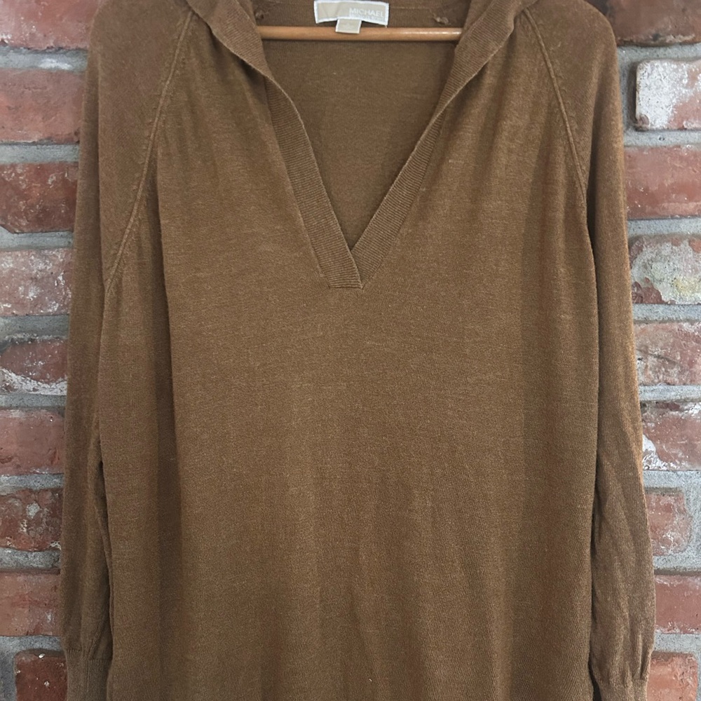 MICHAEL Michael Kors Camel Brown V-Neck Hooded Pullover